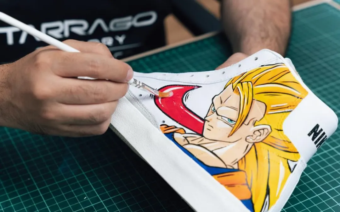 Tarrago Sneakers paint color